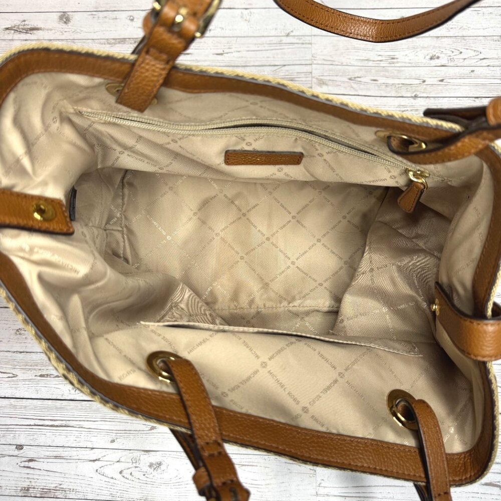 Michael Kors Set Logo Jacquard Tote Bag | Brown | Large - Picture 5 of 6